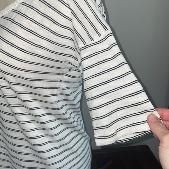 Talbots V Neck Short Sleeve Striped Tee Size XS Petite - Picture 6 of 9